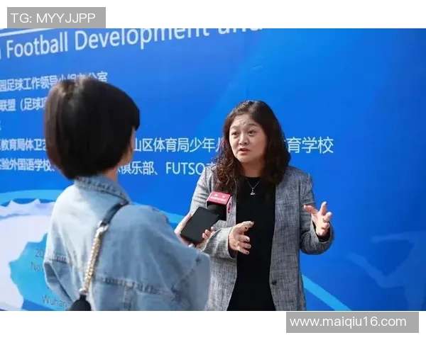 武汉足球队中路突破战术体系的创新与实践分析